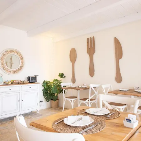ベッド・アンド・ブレックファスト Masseriola Antiche Fogge By Apulia Hospitality
